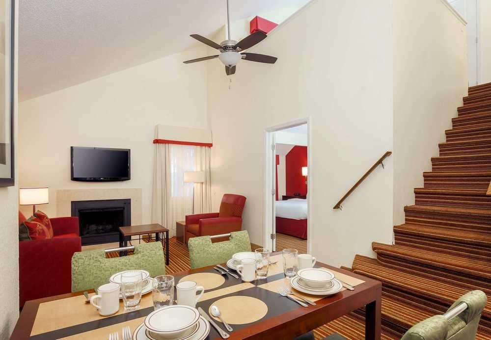 Residence Inn By Marriott Atlanta Cumberland/Galleria Смирна Екстериор снимка