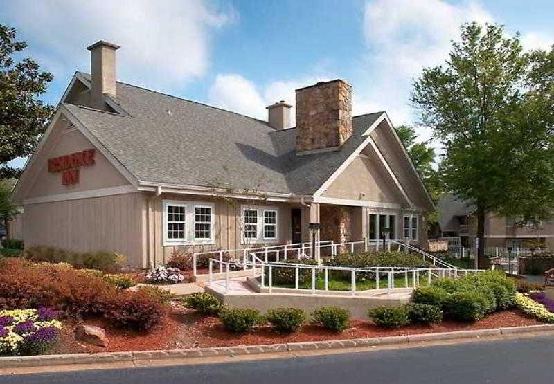 Residence Inn By Marriott Atlanta Cumberland/Galleria Смирна Екстериор снимка