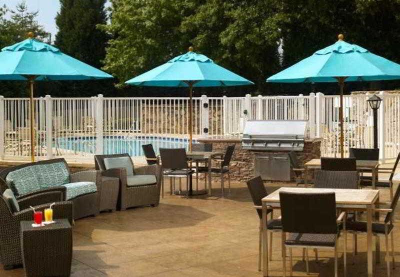 Residence Inn By Marriott Atlanta Cumberland/Galleria Смирна Екстериор снимка